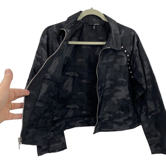 Sun Kim Crop Jacket size Small Black Camo pattern Artsy Snap Details Full Zip - Picture 6 of 11